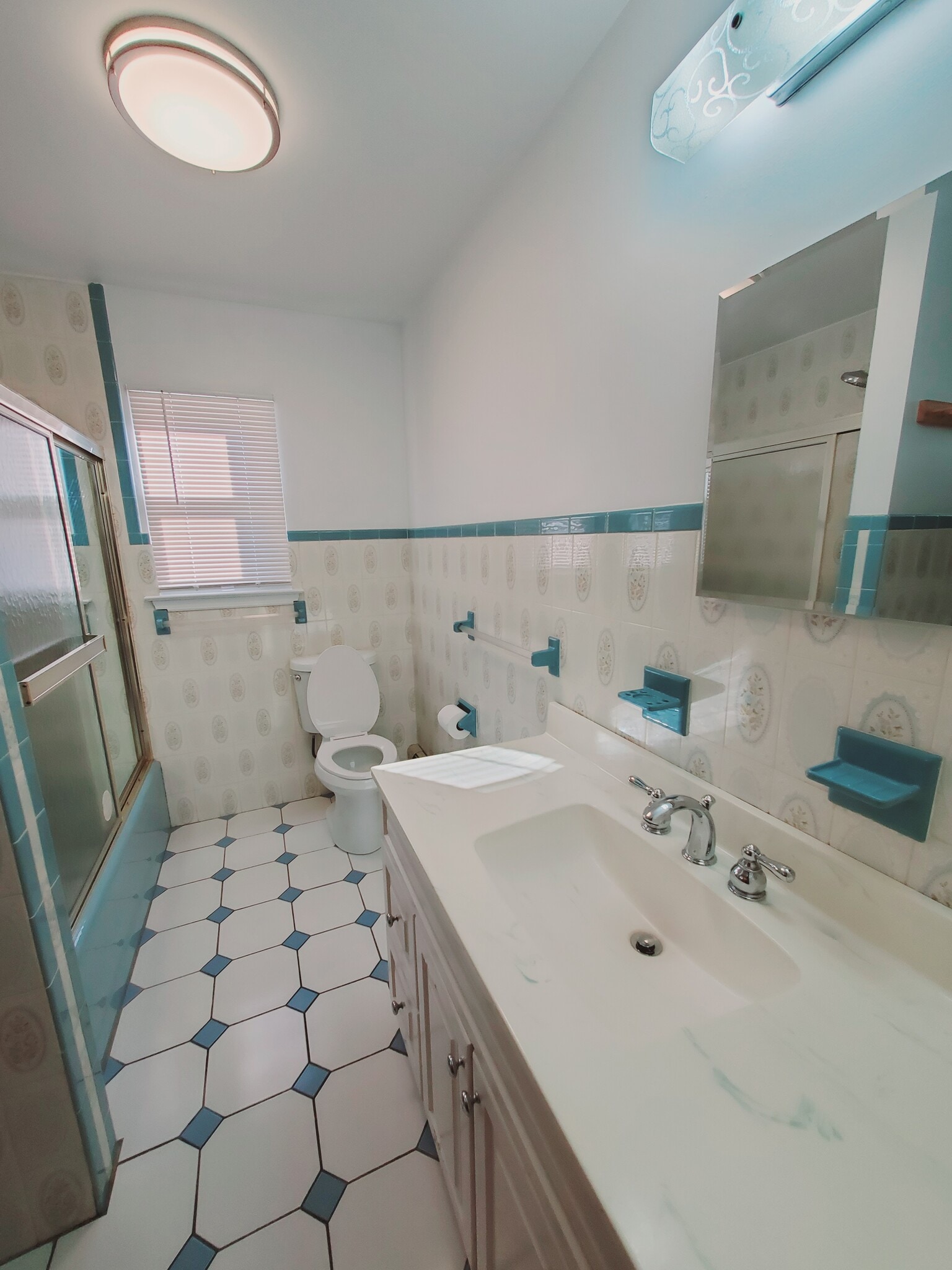 Building Photo - 47 Dora St