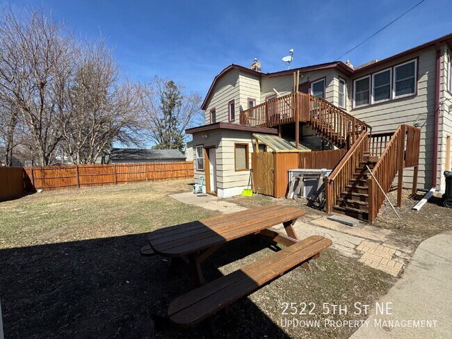 Building Photo - 2522 5th St NE