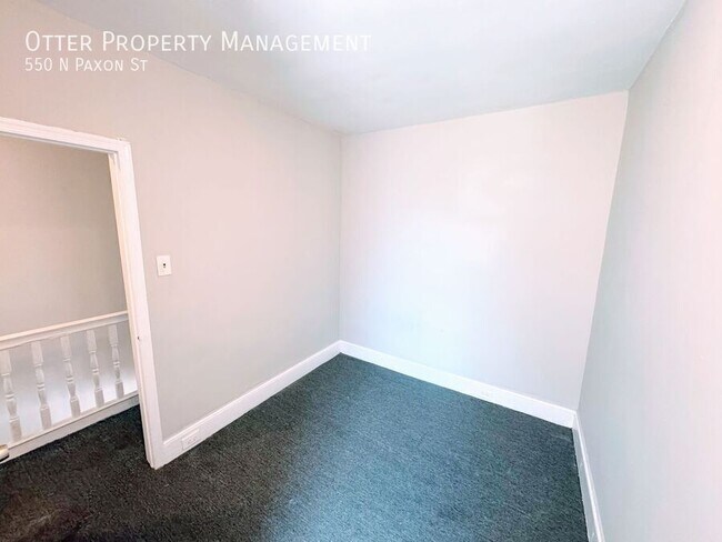 Building Photo - 550 N Paxon St