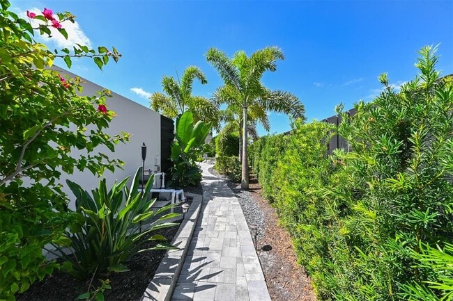 Building Photo - 13916 Wellesford Way
