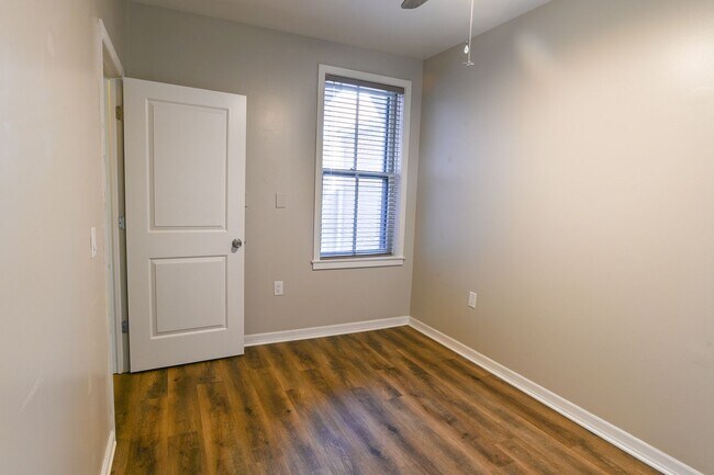 Building Photo - 226 Forster St