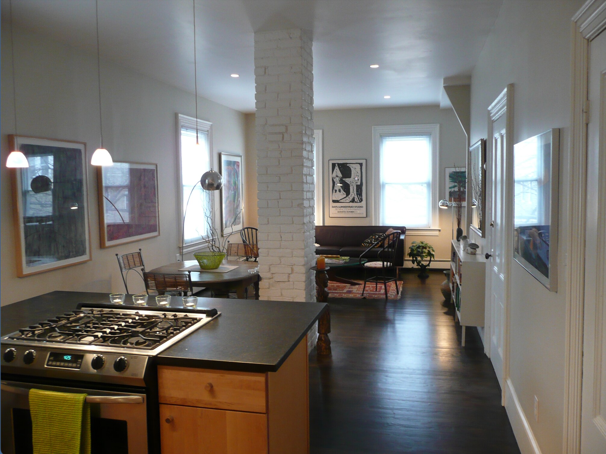 Living/Dining - 152 Pearl St