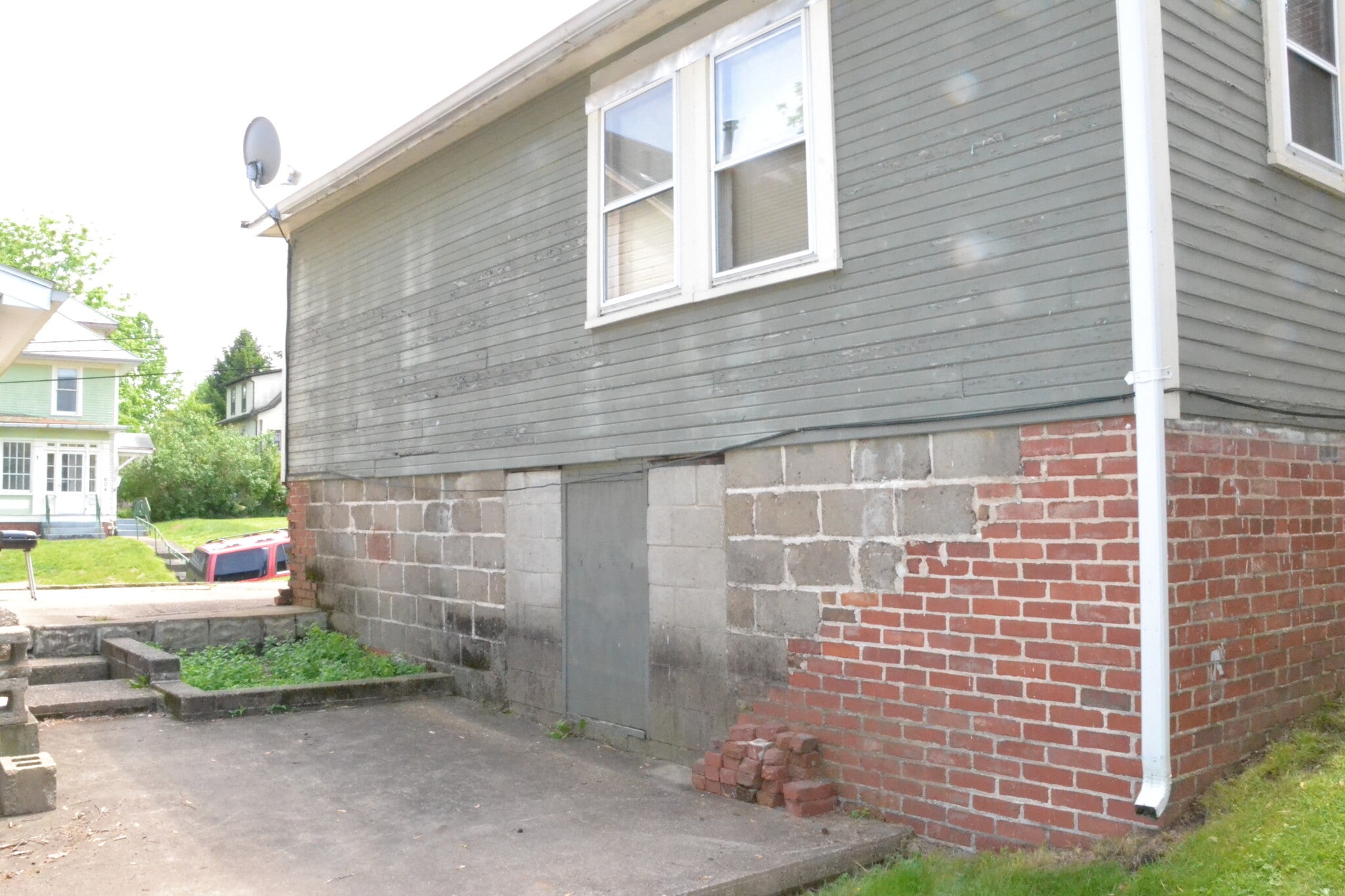 Building Photo - 402.5 Mulberry St