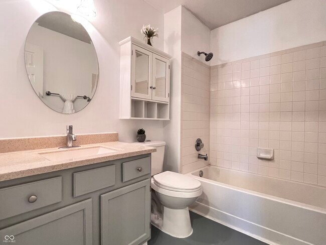 Building Photo - 10779 Park Vista Ct