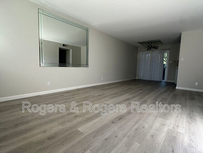 Building Photo - 3592 Payne Ave