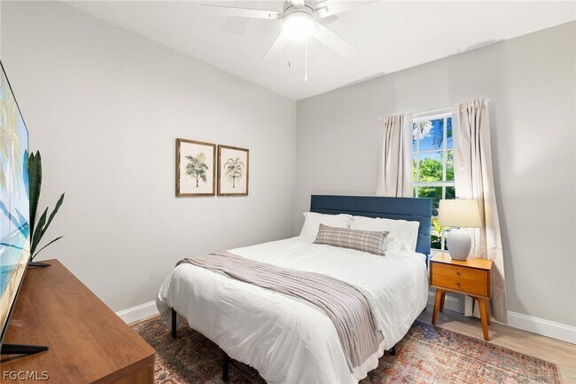 Building Photo - 317 3rd Ave