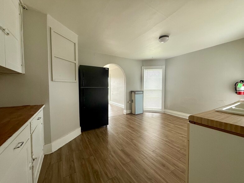 Kitchen - 321 Clay St