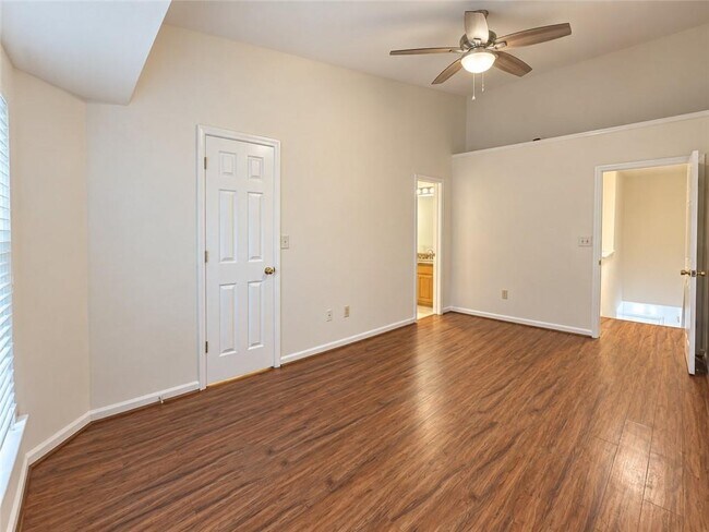 Building Photo - 1503 Cove Creek Cir