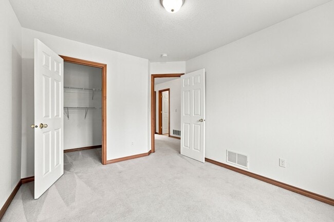 Building Photo - 3203 NE 171st Ave