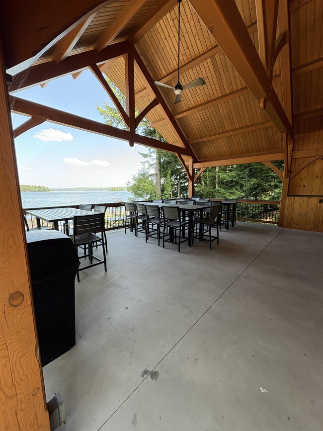 Building Photo - 121 Upper Bay Rd