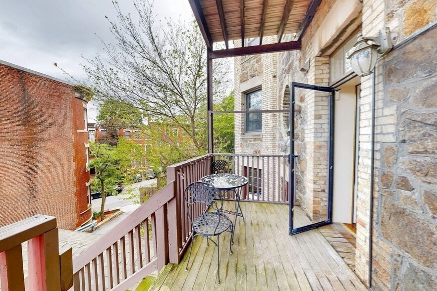 Building Photo - 15 Garrison Rd