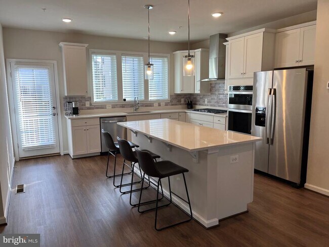 Building Photo - 3451 Watershed Blvd