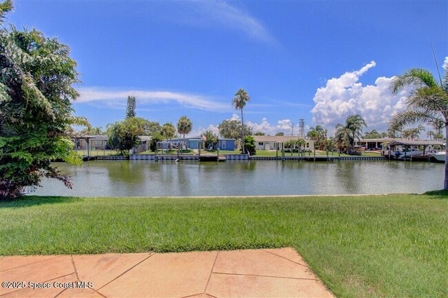 Building Photo - 331 Carmine Dr