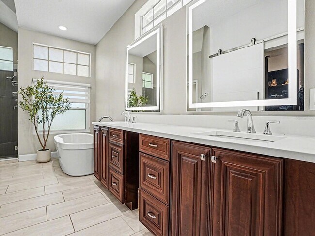 Building Photo - 3404 Royal Ascot Run