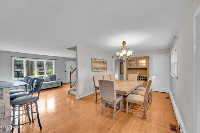 Building Photo - 1424 Shafto Rd