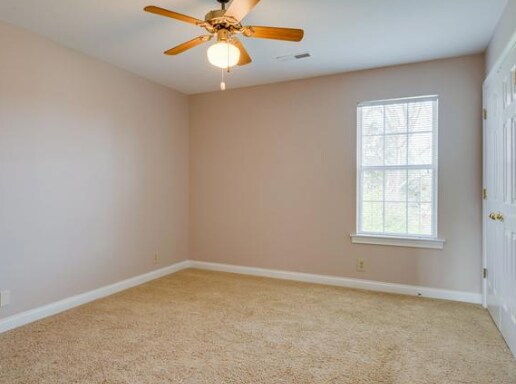 Building Photo - 176 London Ln