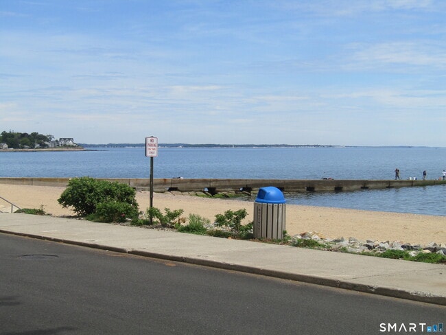 Building Photo - 48 Beach Ave