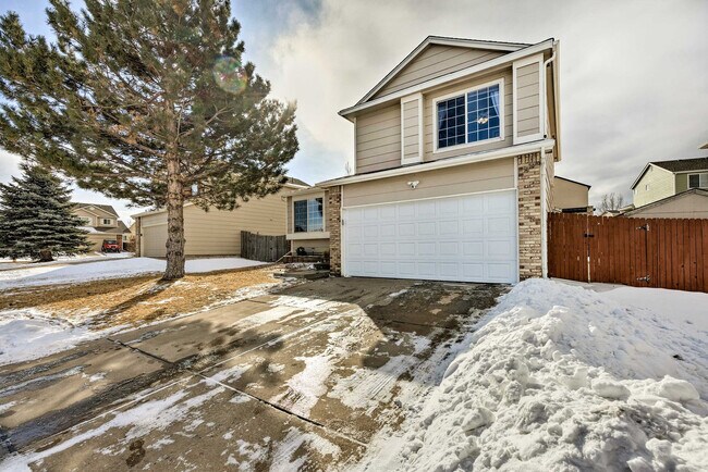 Building Photo - 5257 Pioneer Mesa Dr