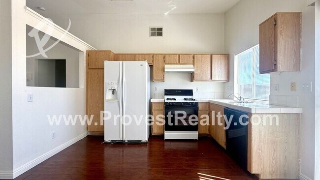 Building Photo - 13591 Monterey Way