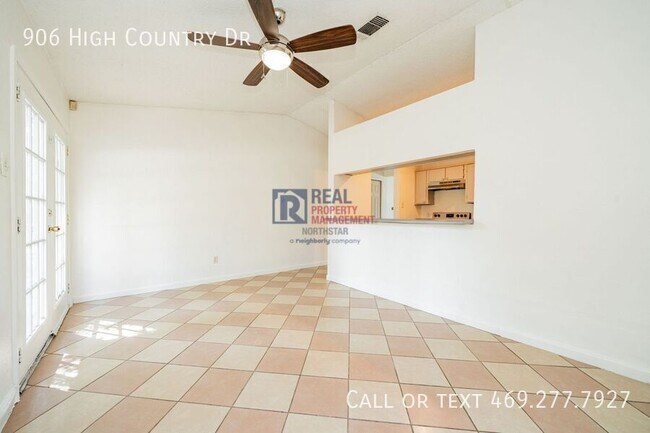 Building Photo - 906 High Country Dr