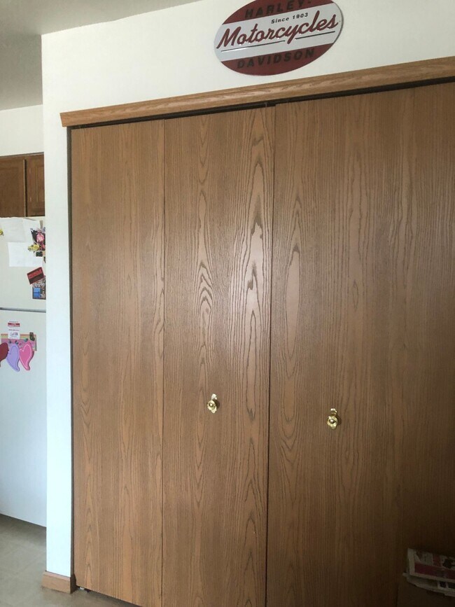 Building Photo - Parkside Village Apartment Homes in Mayville, WI