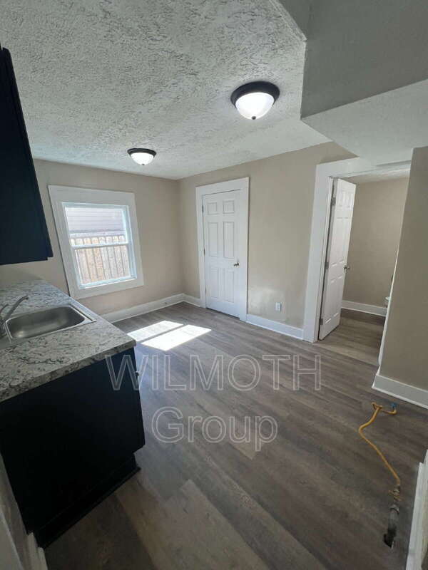 Building Photo - 3236 Graceland Ave