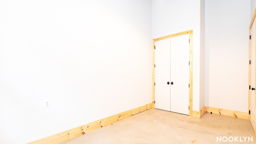 Building Photo - 255 18th St