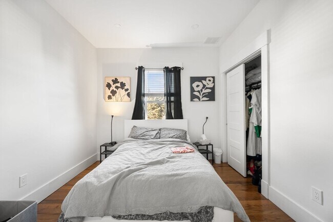 Building Photo - 783 Washington St