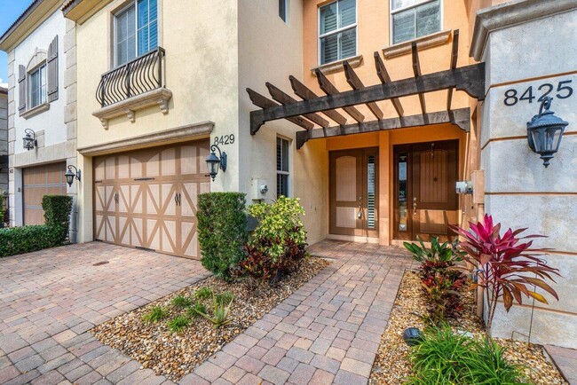 Primary Photo - 8429 Cocoplum Sound Ln