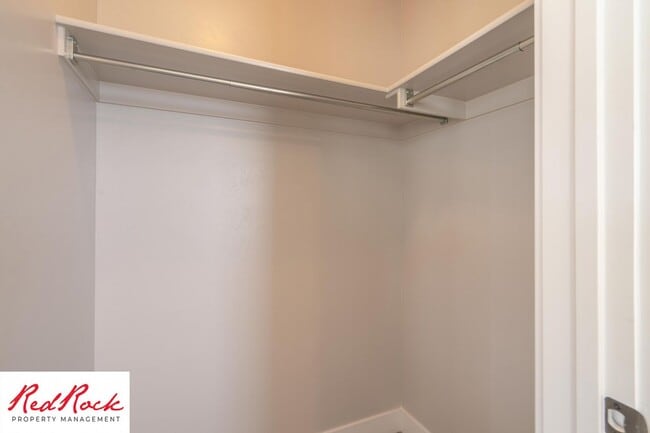 Building Photo - 4 Bedroom Spacious St. George Home with Large Backyard