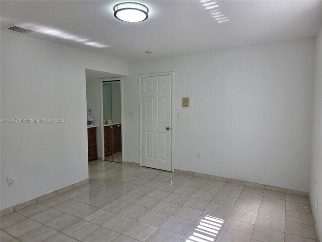 Building Photo - 10629 SW 68th Terrace