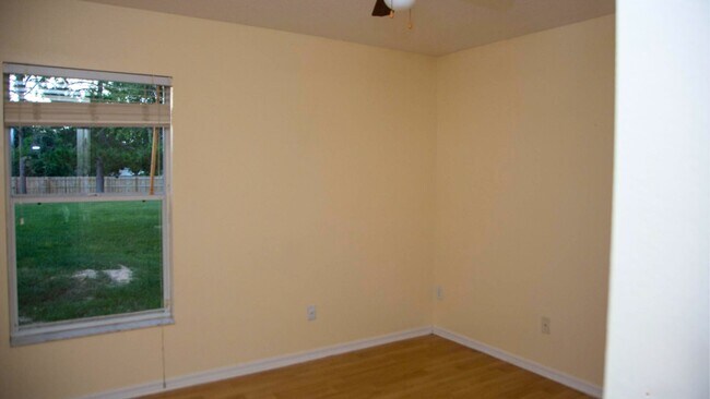 Building Photo - 11649 Audubond Ln
