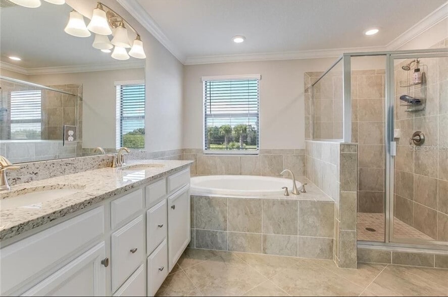 Master Bathroom - 14209 Florida Rosemary Dr