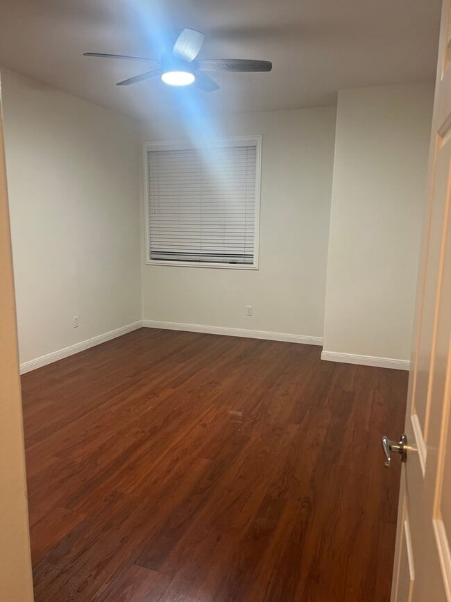 Building Photo - 2 Bedroom 1st Floor Unit in Rancho San Diego