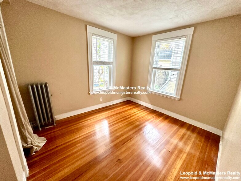 Building Photo - 6 Thorndike Ter