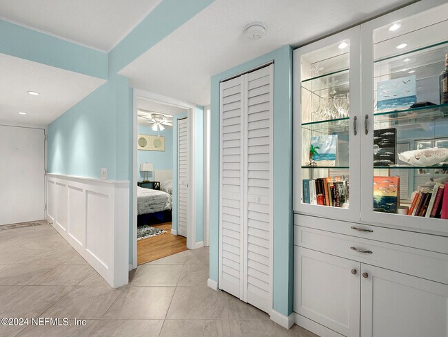 Building Photo - 880-A1A A1A Beach Blvd