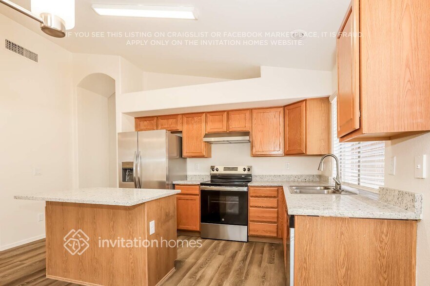 Building Photo - 1785 E Tyson St