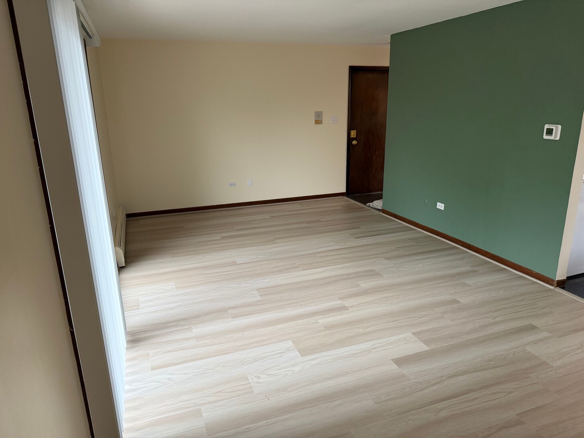 Building Photo - 110 W 65th St