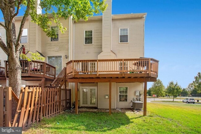 Building Photo - 4101 La Mauricie Loop