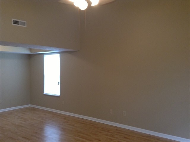 Building Photo - 6008 Tybalt Dr