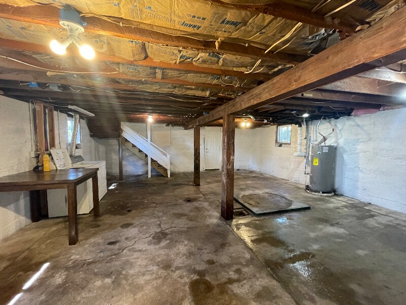 Building Photo - 8079 W 2nd St