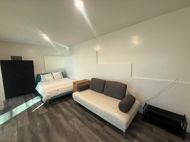 Building Photo - 22607 Pacific Coast Hwy