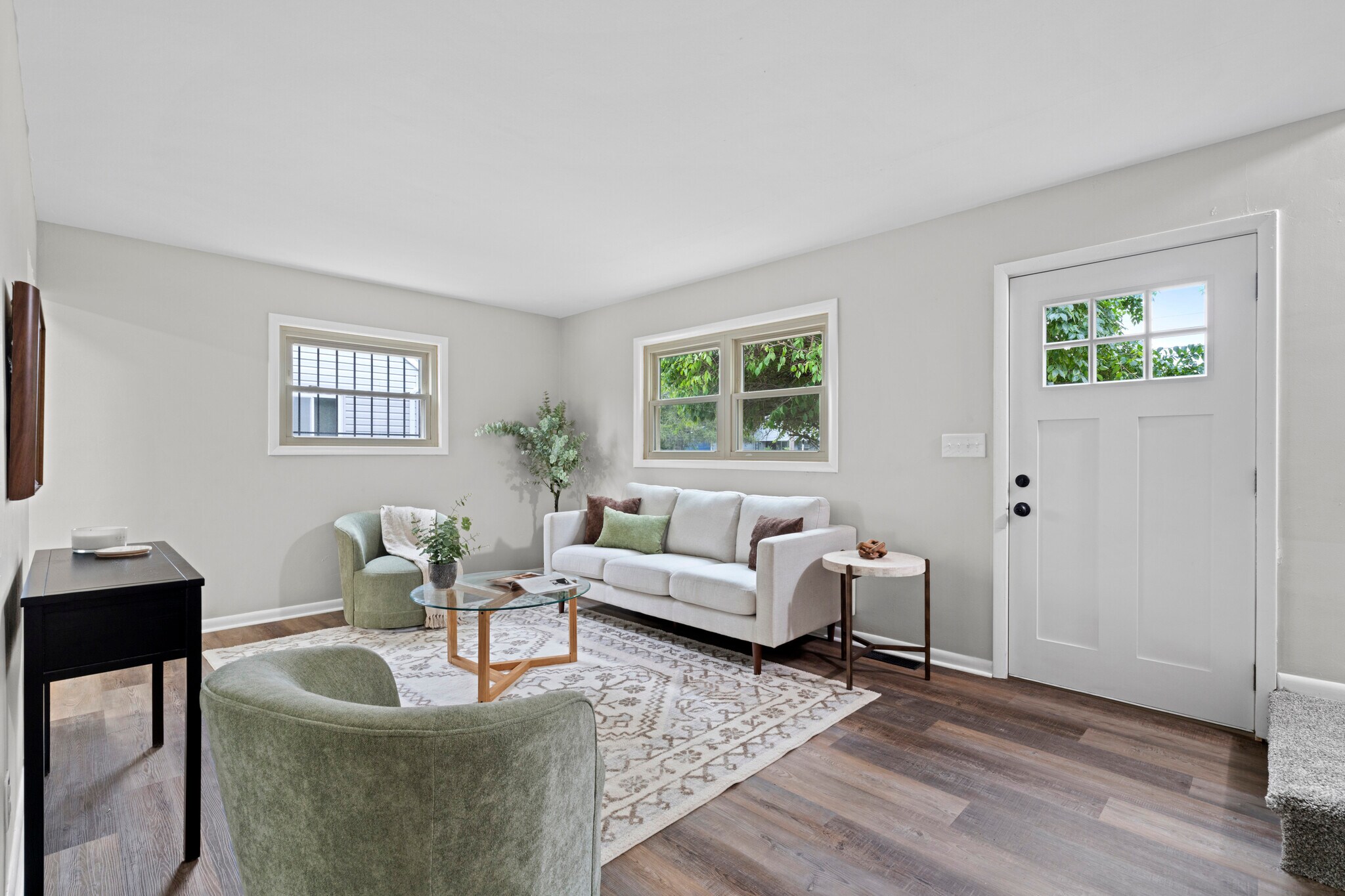 Building Photo - 986 Loretta Ave