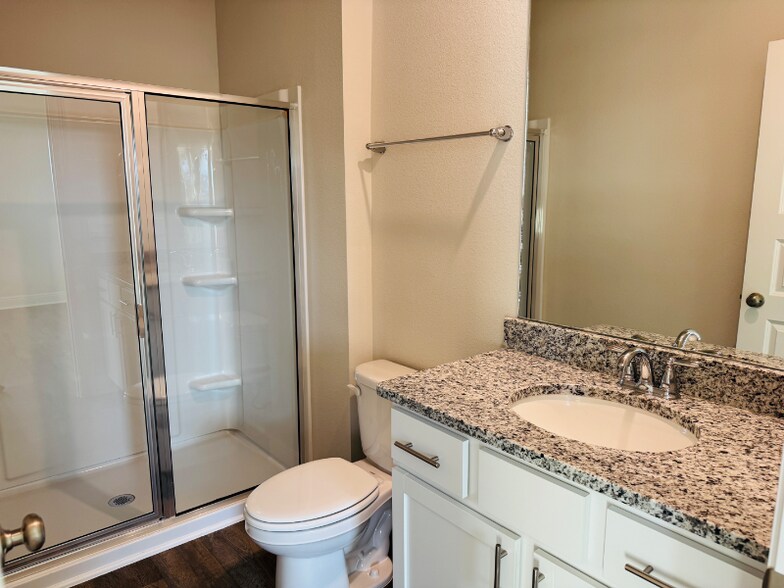 Building Photo - 13647 Logan Pl