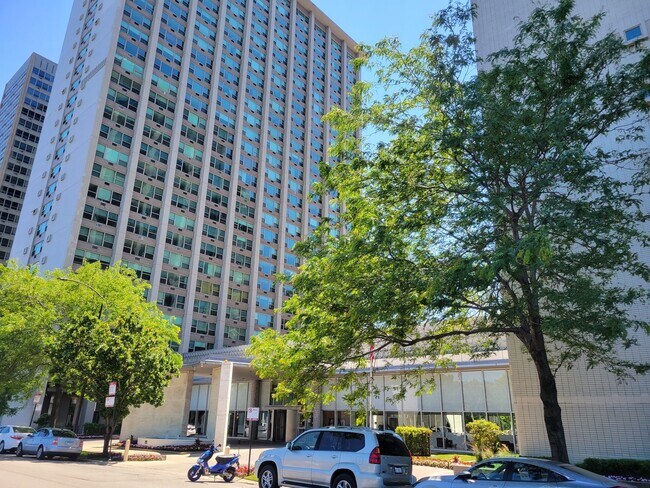 Primary Photo - 3600 N Lake Shore Dr