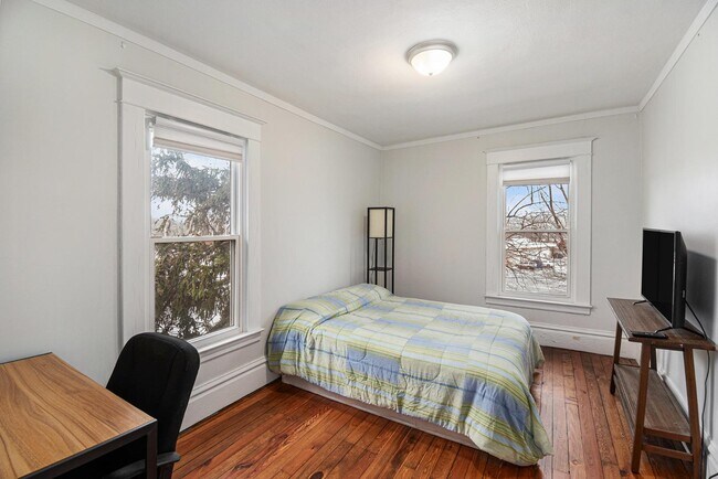 Building Photo - 3274 Briggs Blvd NE