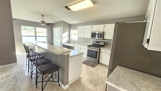 Building Photo - 1610 Bondurant Way