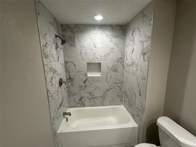 Building Photo - 1581 Glenmore Dr