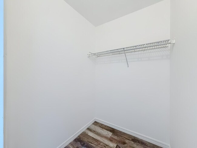Building Photo - 1119 Villa Cir