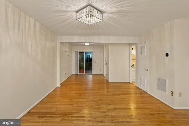 Building Photo - 1327 Alderton Ln